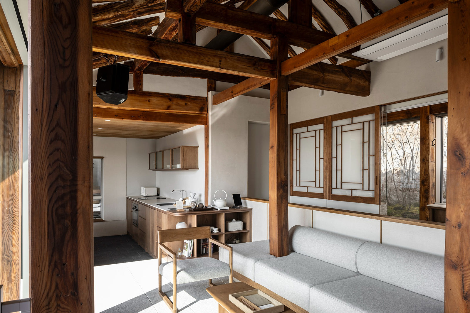 韓屋エッセイ西村（HANOK ESSAY SEOCHON )